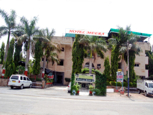 Hotel Meera Chittorgarh Eksteriør bilde